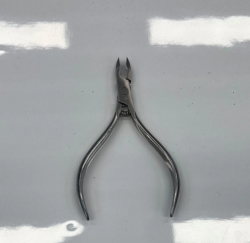 Кусачки для маникюра из нерж. стали "Ultramarine", цвет хром, 10,5*6,3*0,7см/дл. шир. лезвие