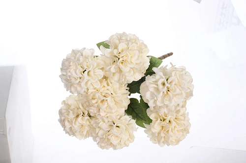 Искусственные цветы "Букет гортензий" 41см 7 цветков белые