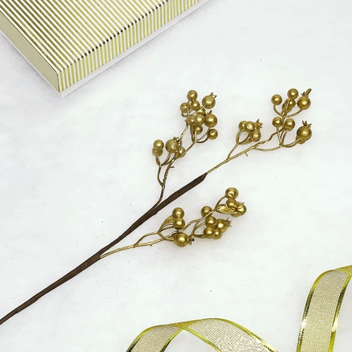 Ветка декоративная "Сказочная ягода" 60 см, Золото